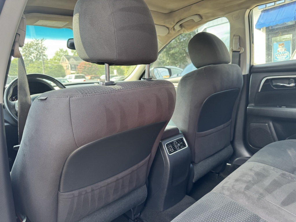2014 Nissan Altima 2.5 SV Image 12 of 26