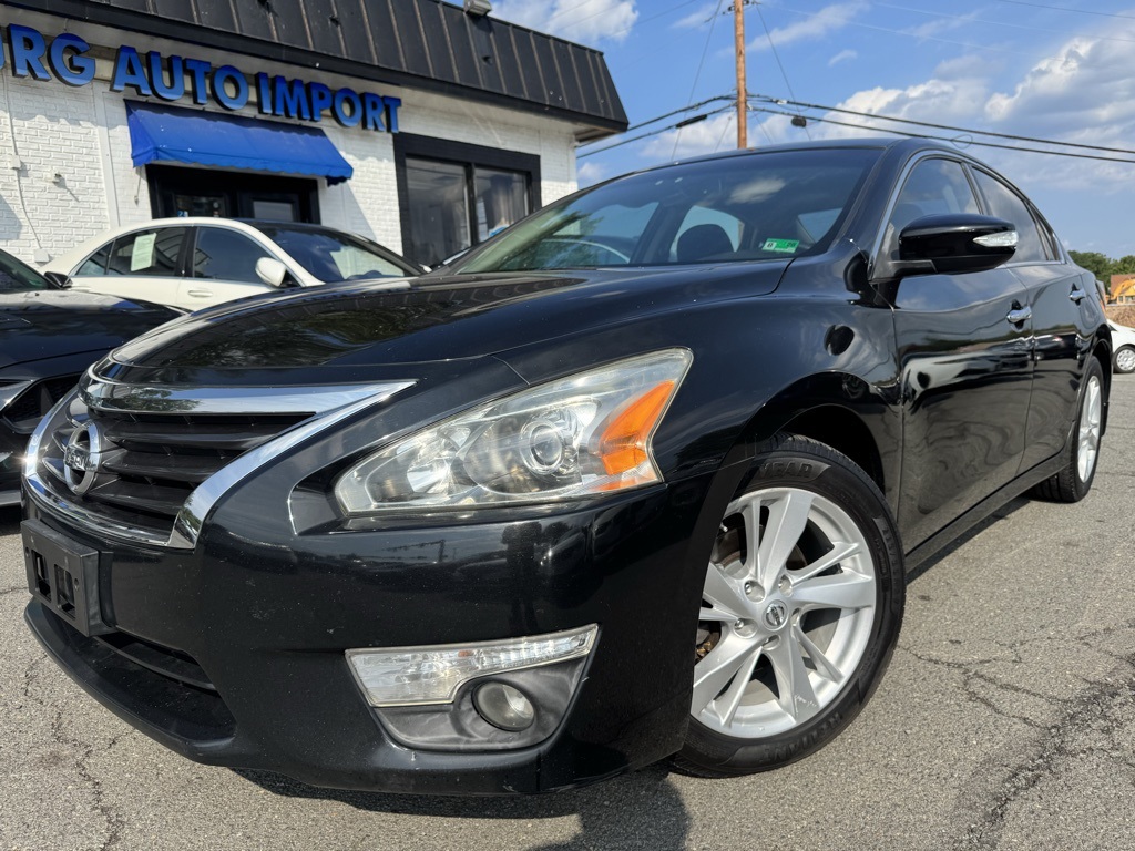 2014 Nissan Altima 2.5 SV Image 1 of 26