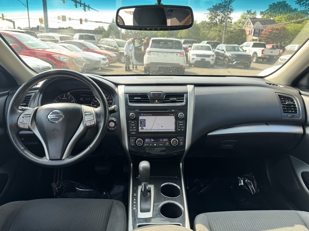 2014 Nissan Altima 2.5 SV Image 14 of 26