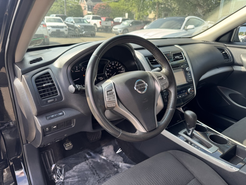 2014 Nissan Altima 2.5 SV Image 15 of 26