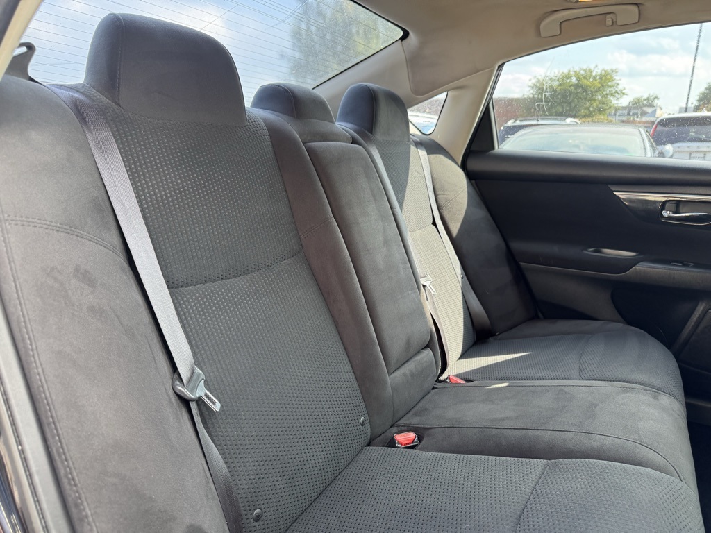 2014 Nissan Altima 2.5 SV Image 8 of 26