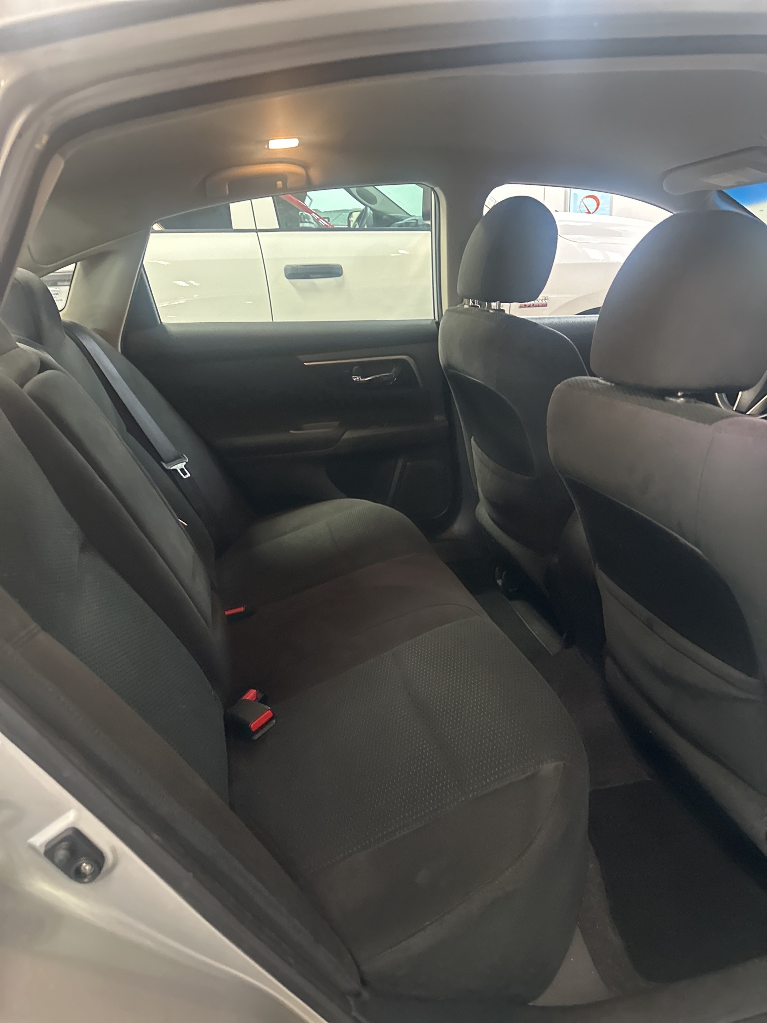 Vehicle image 11 of 18