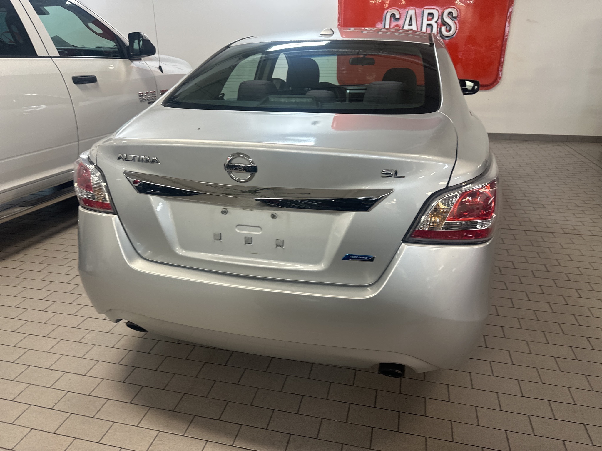 Vehicle image 5 of 18