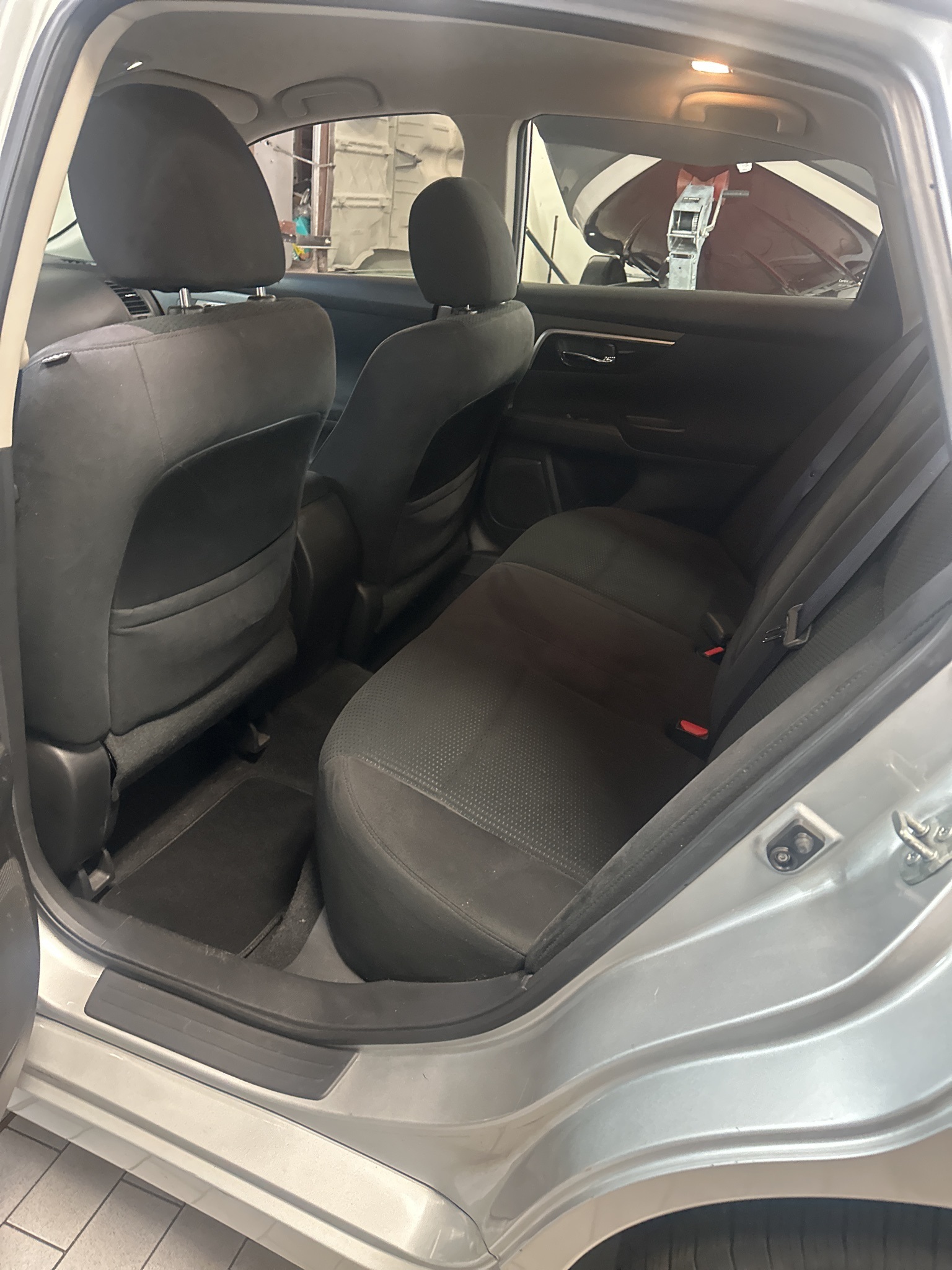 Vehicle image 13 of 18