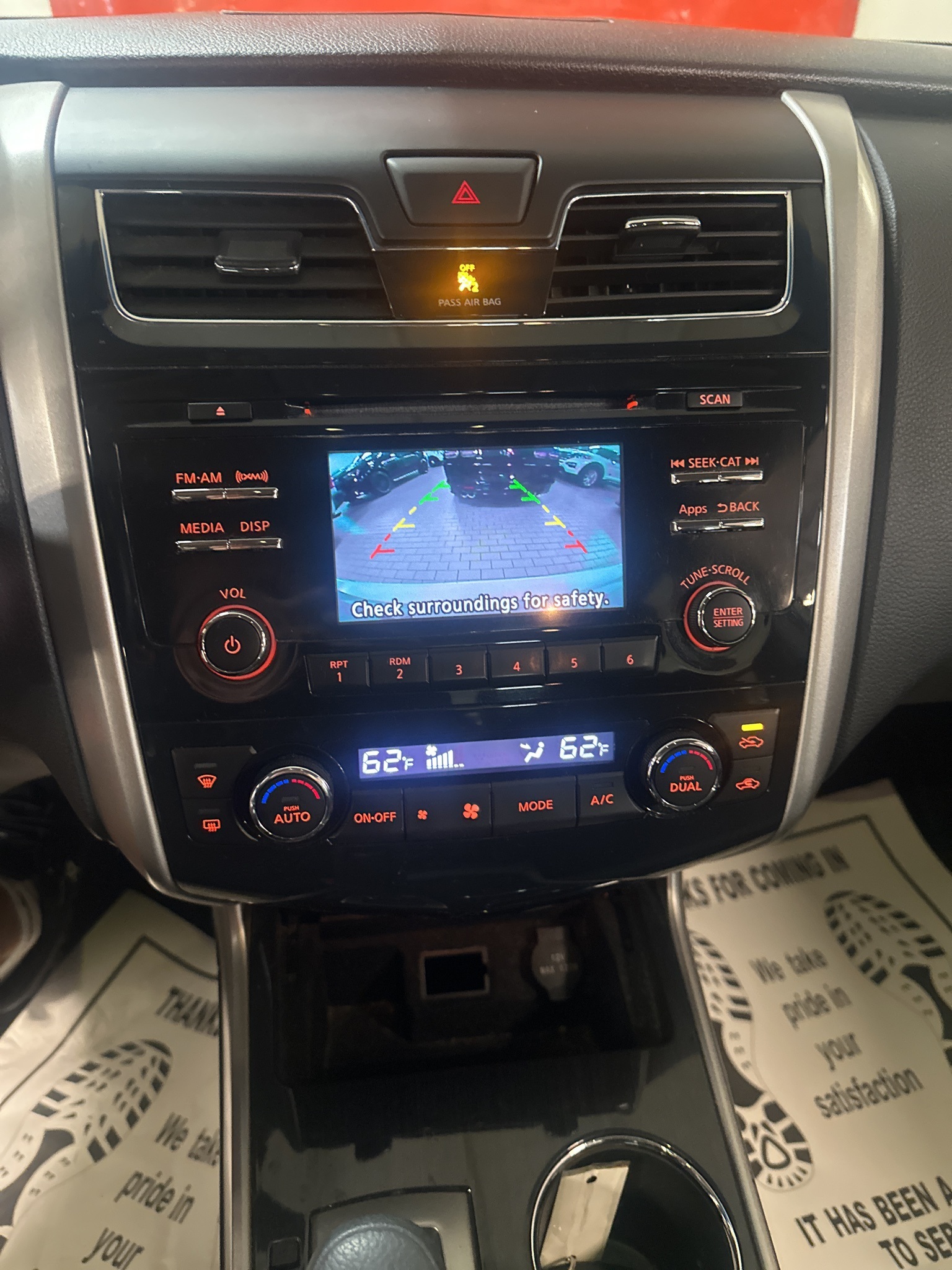 Vehicle image 16 of 18