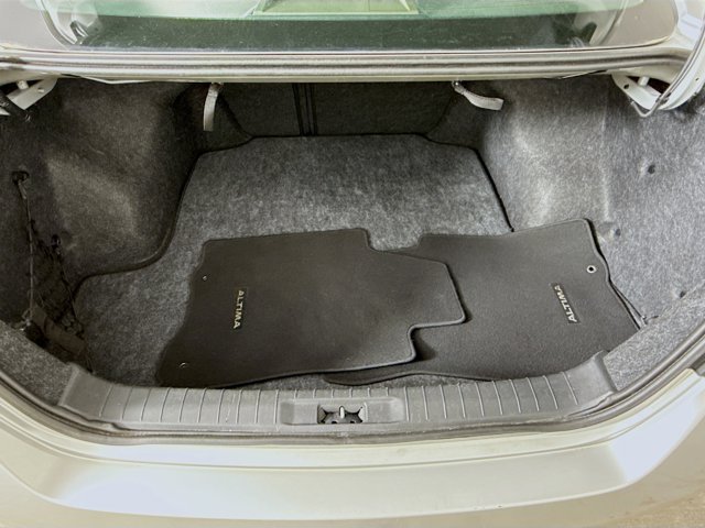 2014 Nissan Altima 2.5 SV Image 10 of 35