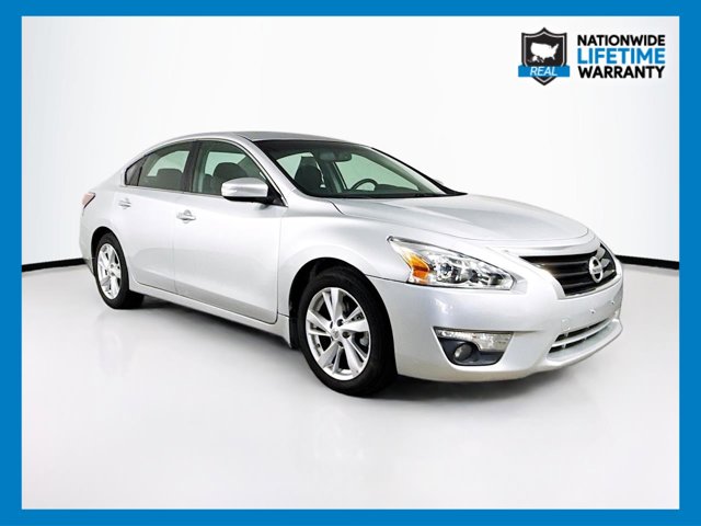 2014 Nissan Altima 2.5 SV Image 3 of 35