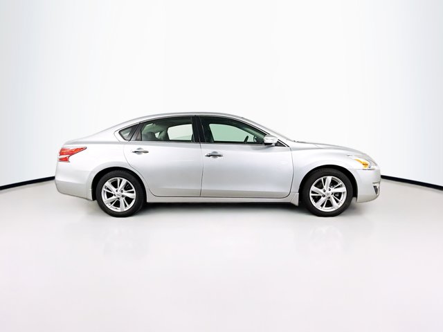 2014 Nissan Altima 2.5 SV Image 4 of 35