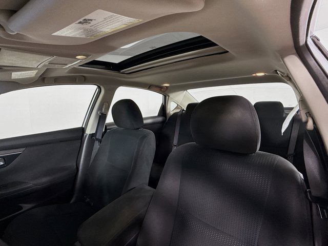 2014 Nissan Altima 2.5 SV Image 14 of 35