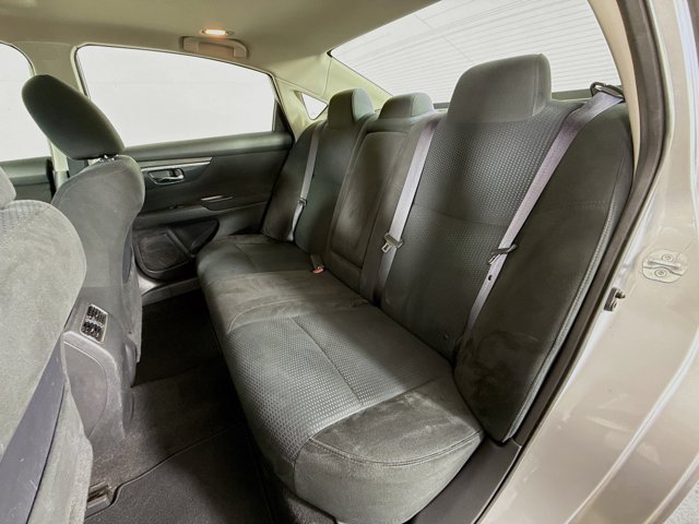 2014 Nissan Altima 2.5 SV Image 12 of 35