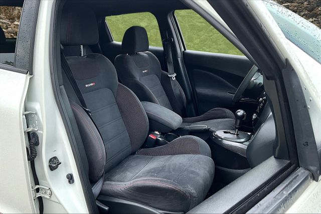 Vehicle image 9 of 33