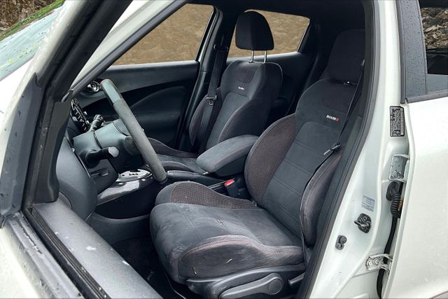 Vehicle image 24 of 33