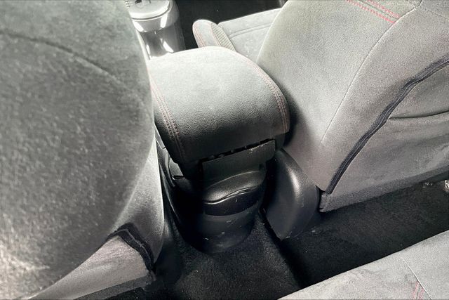 Vehicle image 32 of 33