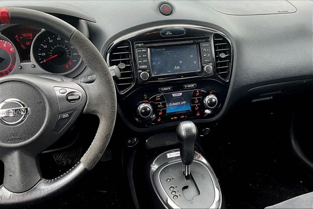 Vehicle image 8 of 33