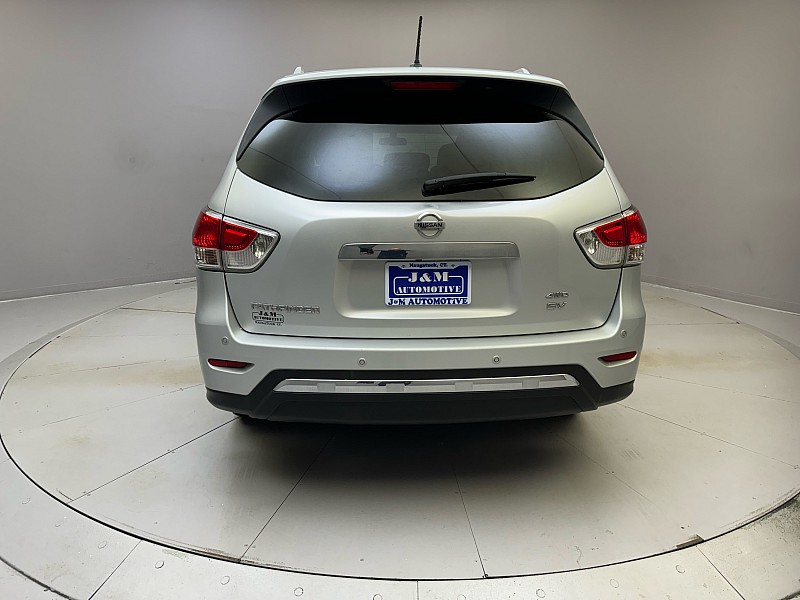 Vehicle image 6 of 39