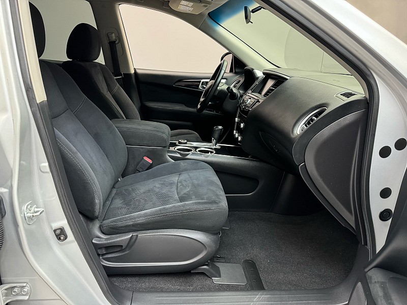 Vehicle image 22 of 39