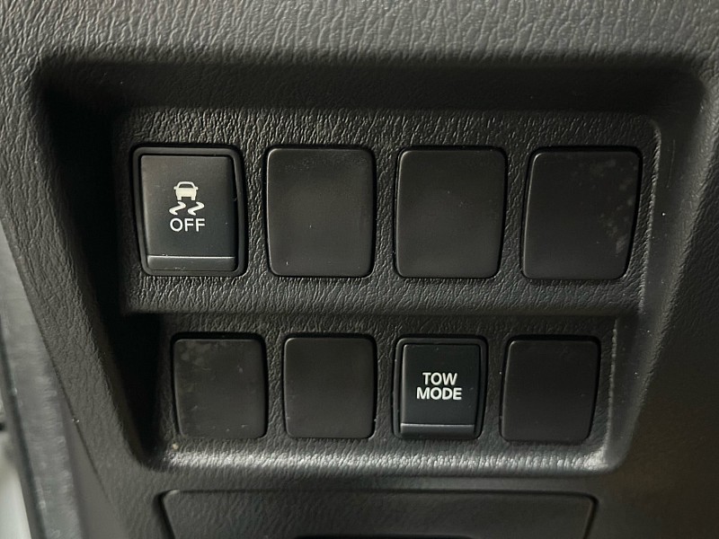 Vehicle image 32 of 39