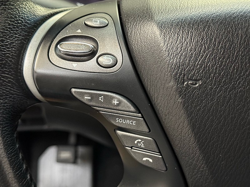 Vehicle image 37 of 39