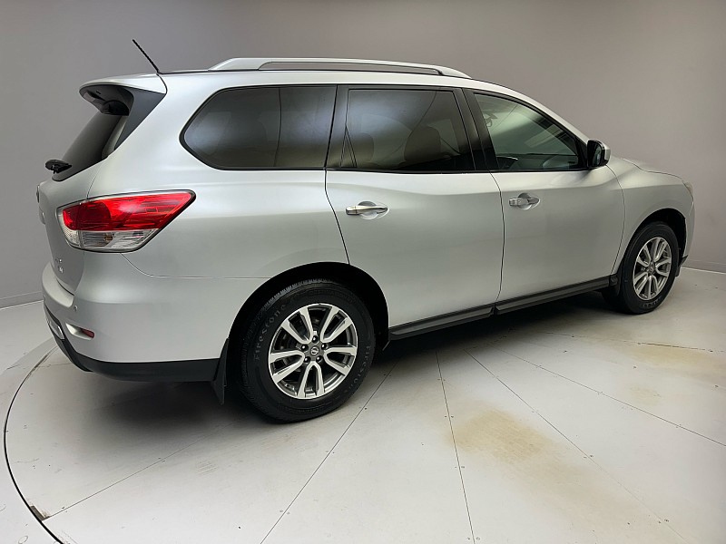 Vehicle image 5 of 39