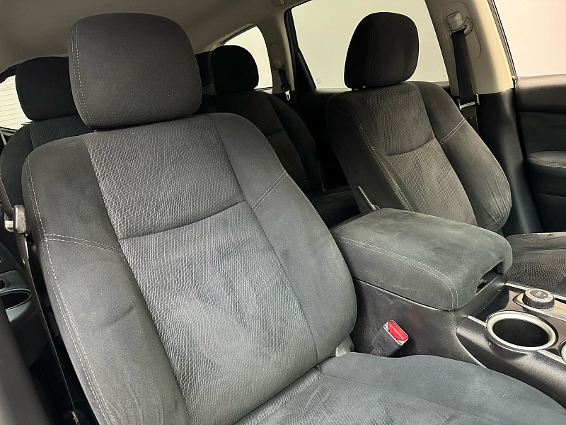 Vehicle image 23 of 39