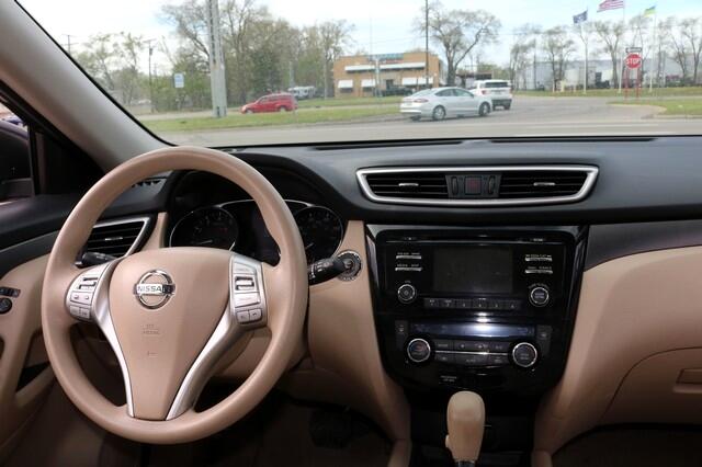 Vehicle image 15 of 19