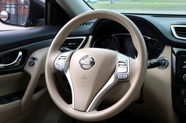 Vehicle image 16 of 19