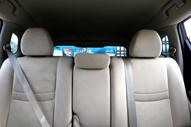 Vehicle image 14 of 19