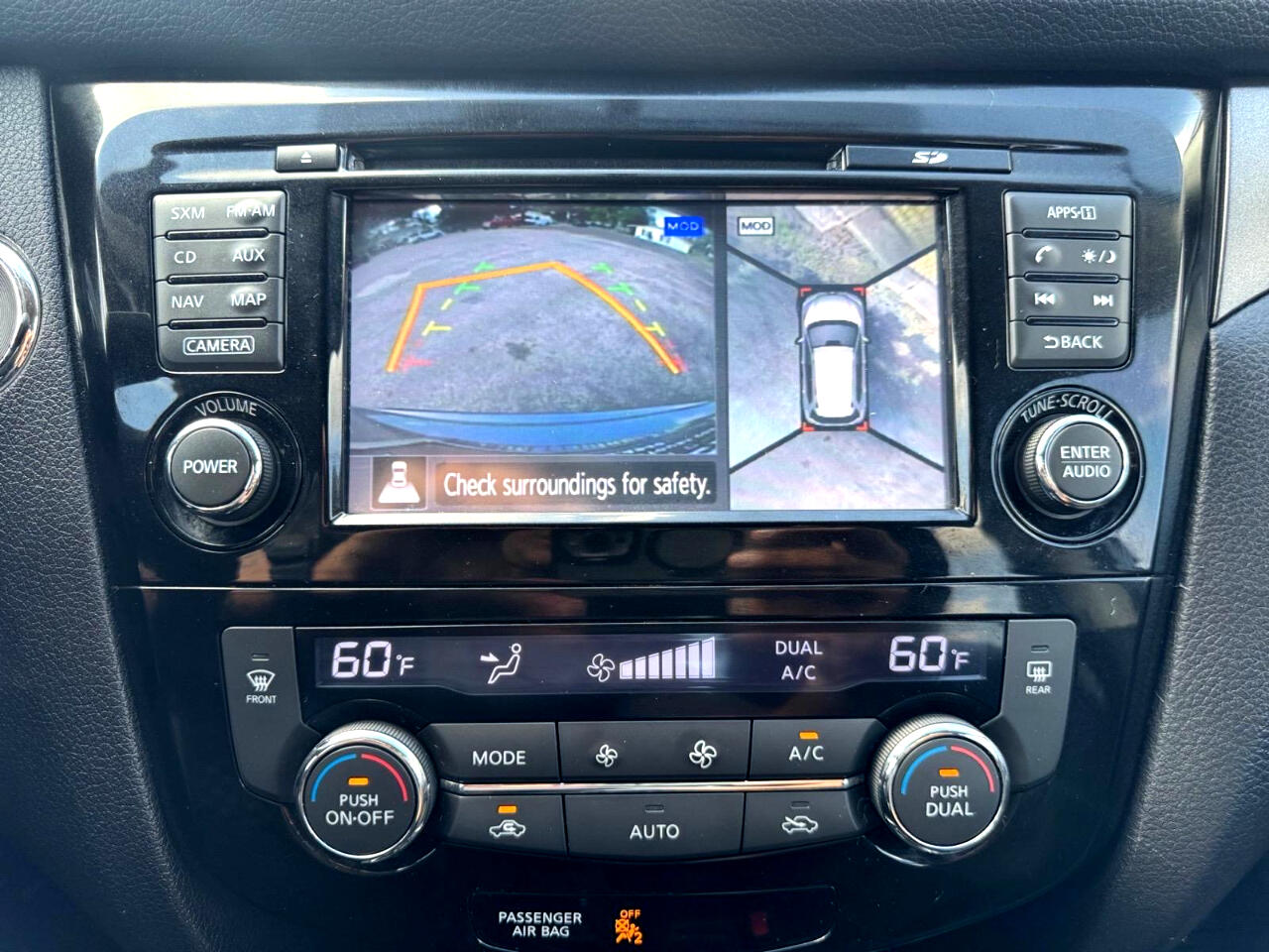 Vehicle image 23 of 29