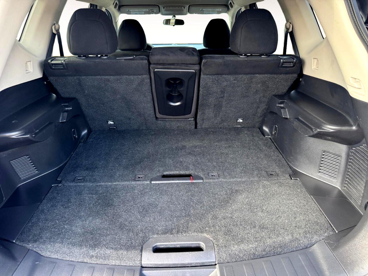 Vehicle image 28 of 29