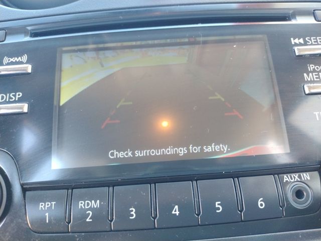 Vehicle image 21 of 34