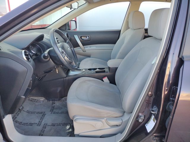 Vehicle image 10 of 34