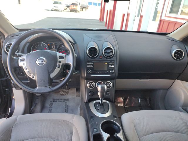 Vehicle image 13 of 34