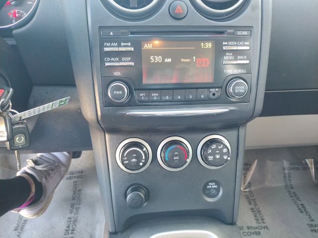 Vehicle image 19 of 34