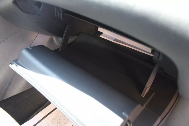 Vehicle image 28 of 36