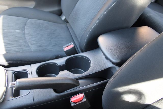 Vehicle image 15 of 36