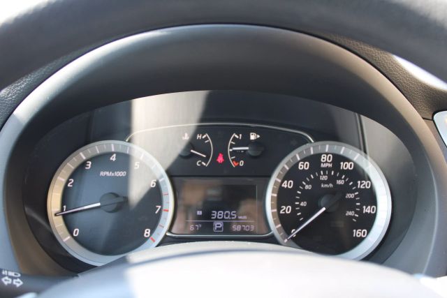 Vehicle image 17 of 36
