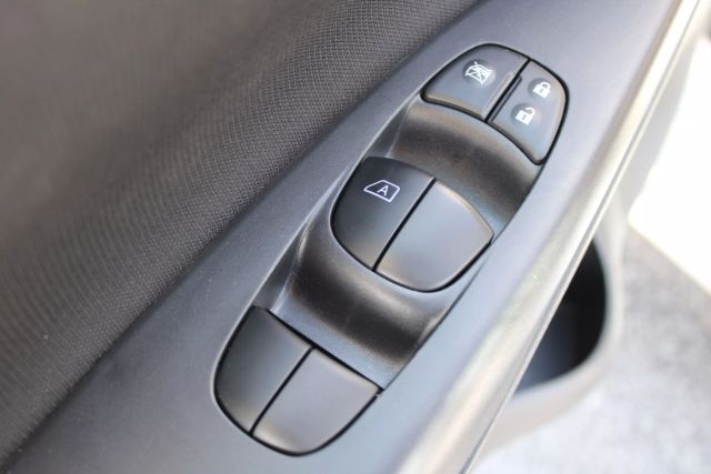 Vehicle image 8 of 36