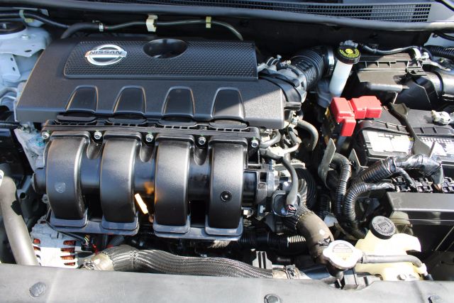 Vehicle image 33 of 36