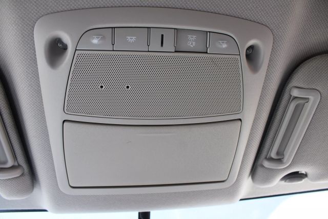 Vehicle image 20 of 36