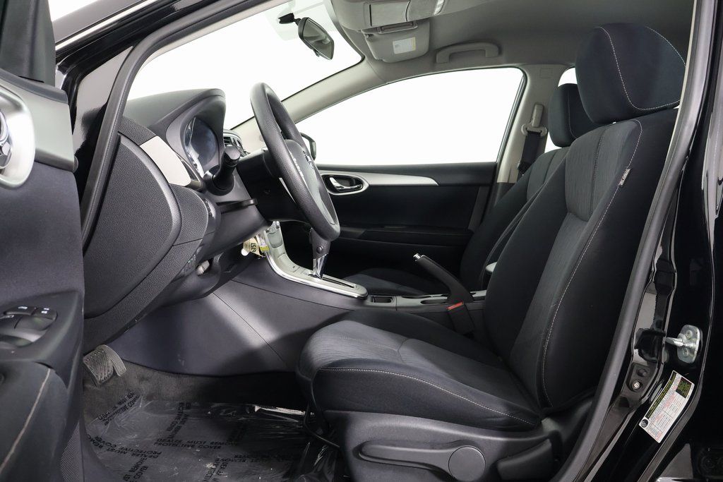 Vehicle image 9 of 16
