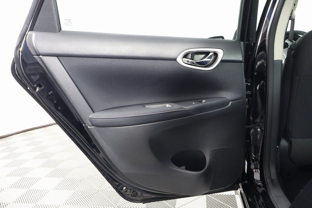 Vehicle image 12 of 16