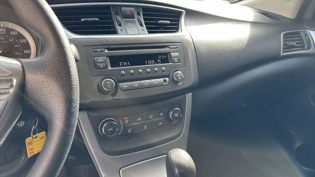 Vehicle image 14 of 18