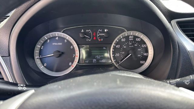 Vehicle image 13 of 18