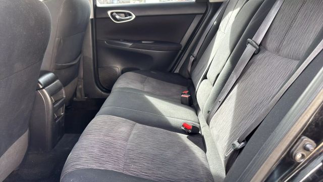 Vehicle image 11 of 18