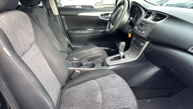 Vehicle image 16 of 18