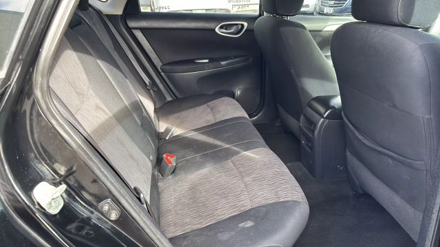 Vehicle image 17 of 18