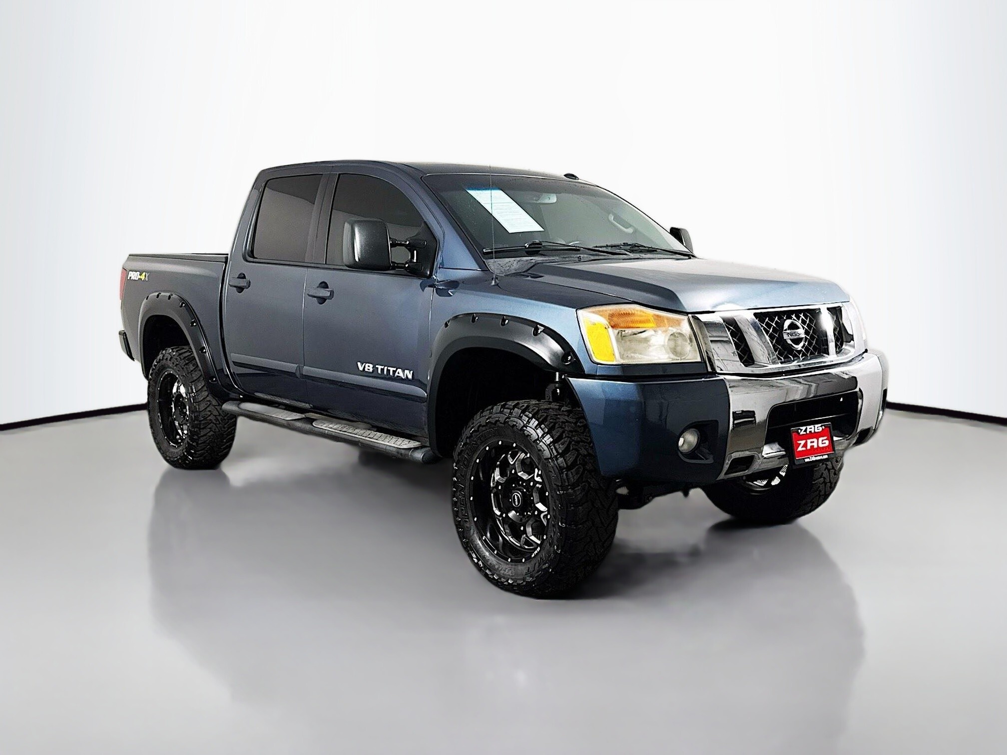 2014 Nissan Titan PRO-4X Image 3 of 45
