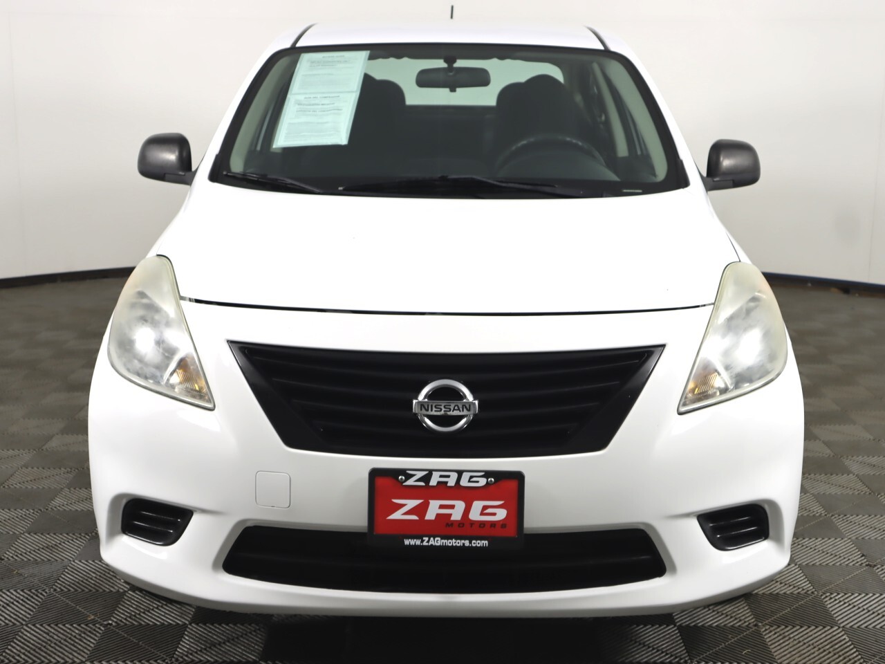 Vehicle image 2 of 31