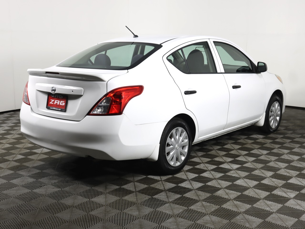 Vehicle image 4 of 31