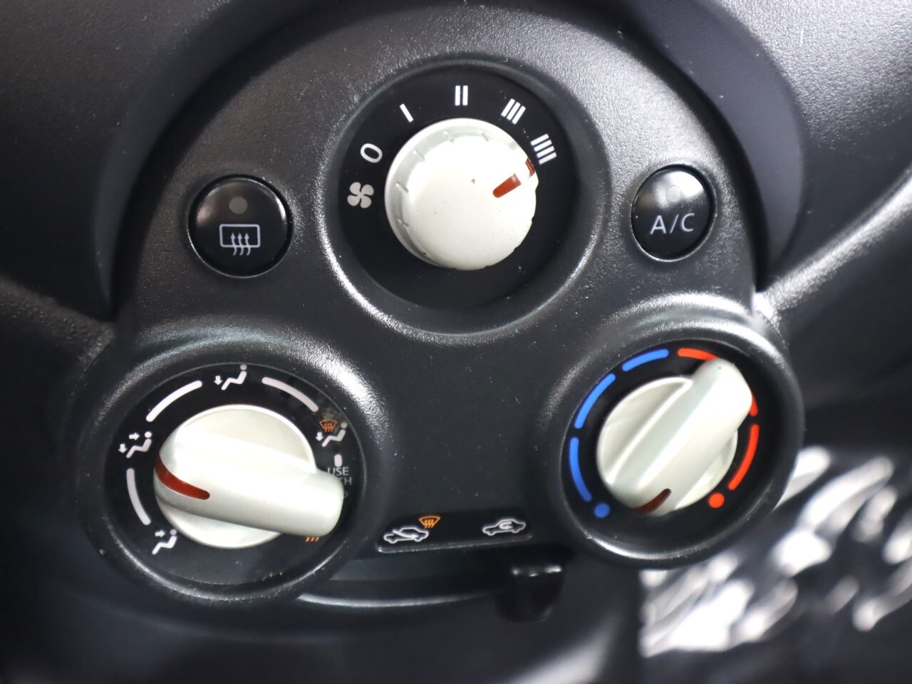 Vehicle image 16 of 31